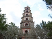 湖の見えるティエンムー寺